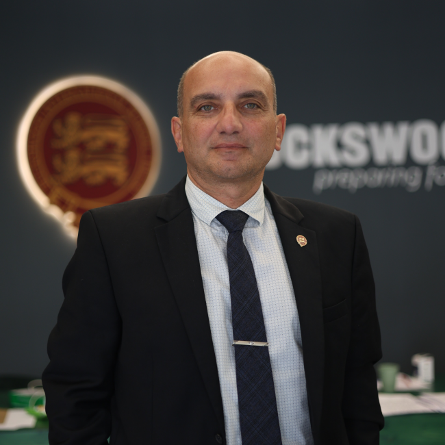 ლაშა ხუტიაშვილი