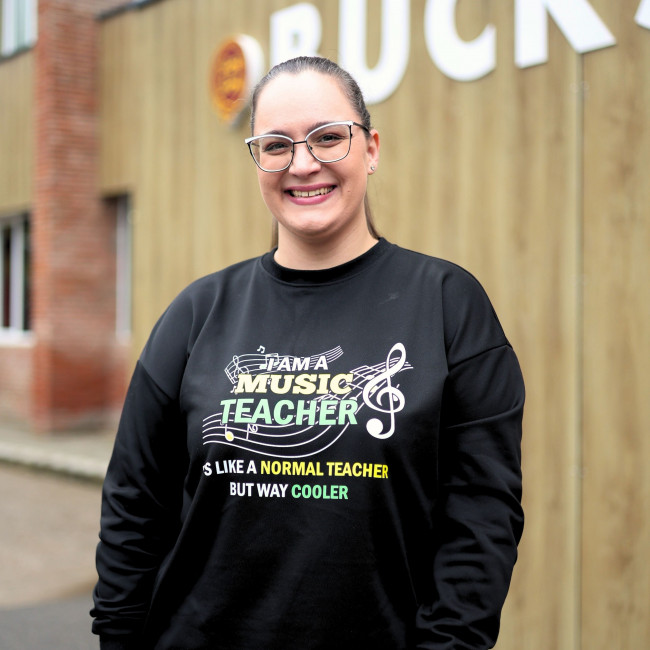 ვიქტორია სურმავა