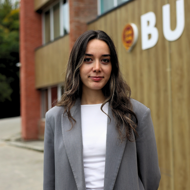 ნანი სამადალაშვილი